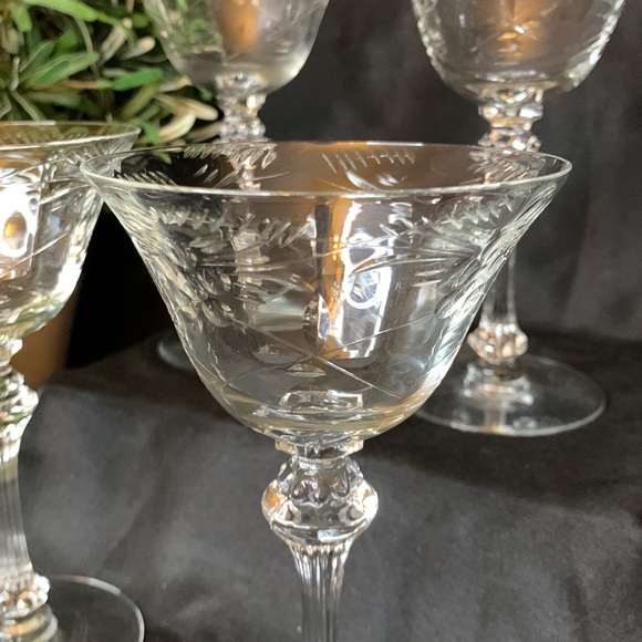 Set of 4 Tiffin Franciscan tall crystal sherbet / champagne coupe glasses - Picture 4 of 10